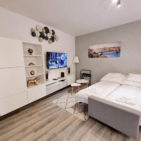 Budapest Flamingo Central Home Stay - Balcony, Ac, Downtown Exterior foto